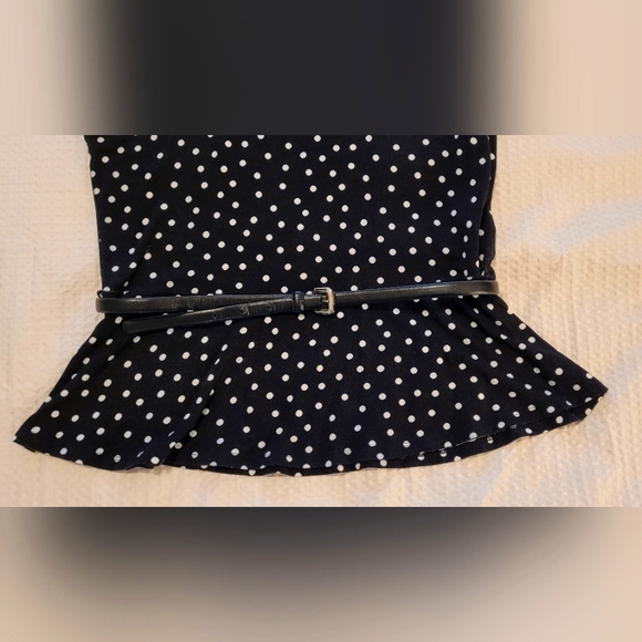 White House Black Market Shirt with Belt. Size L in Black & White - Picture 5 of 8